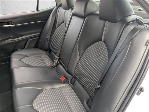 Used 2024 Toyota Camry SE image 18