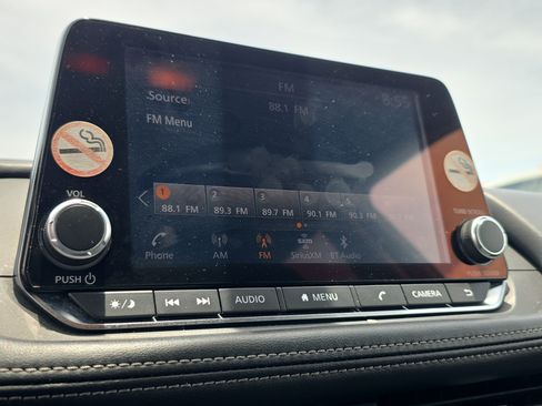 Used 2024 Nissan Rogue SV FWD image 30