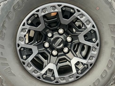 Certified 2025 Ford F150 Raptor w/ Equipment Group 803A Raptor R AWD/4WD image 7