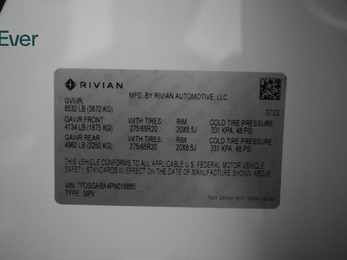Used 2023 Rivian R1S Adventure AWD/4WD image 32