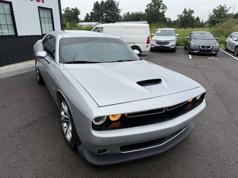 Used 2021 Dodge Challenger R/T RWD image 4