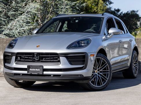 Certified 2026 Porsche Macan AWD/4WD image 1
