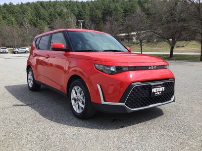 Used 2024 Kia Soul LX w/ Option Group 015