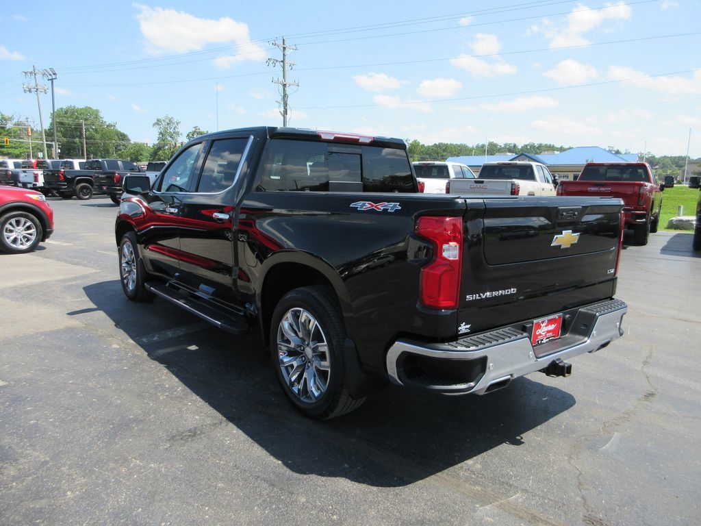 Certified 2023 Chevrolet Silverado 1500 LTZ w/ LTZ Premium Package AWD/4WD image 10