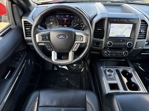 Used 2021 Ford Expedition XLT image 14