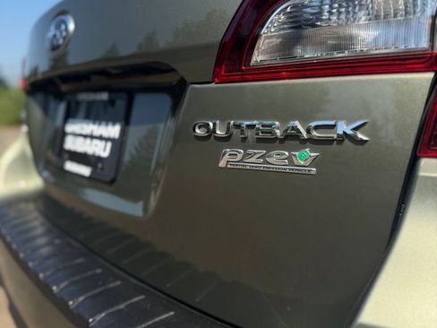 Used 2016 Subaru Outback 2.5i Limited AWD/4WD image 45