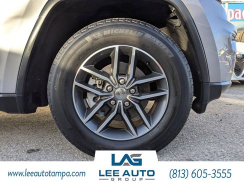 Used 2018 Jeep Grand Cherokee Laredo image 10