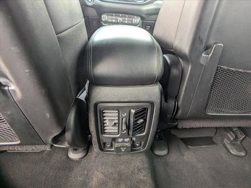 Used 2022 Dodge Durango GT image 16