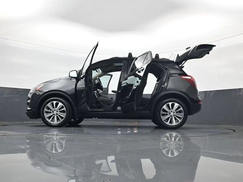 Used 2020 Buick Encore Preferred w/ Safety Package FWD image 34