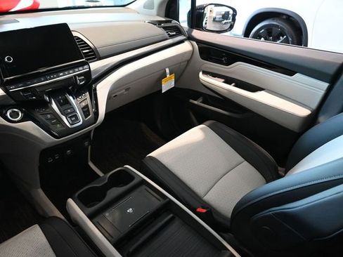New 2026 Honda Odyssey Elite image 10