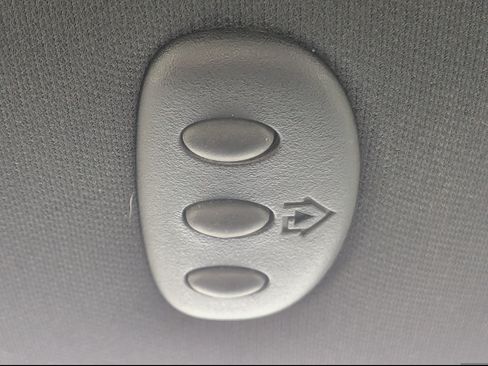 Used 2012 Chrysler 200 Touring FWD image 28