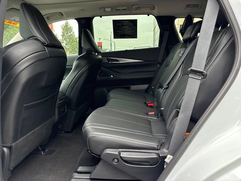 Certified 2026 INFINITI QX60 Luxe w/ Cargo Package FWD image 14
