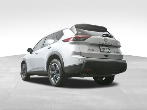 Used 2024 Nissan Rogue SV AWD/4WD image 54