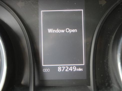 Used 2020 Toyota Camry LE image 22