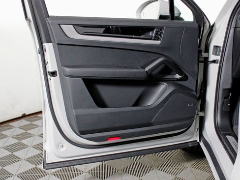 Certified 2026 Porsche Cayenne S image 15