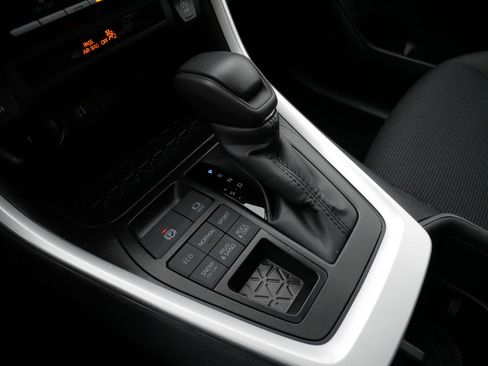 Used 2025 Toyota RAV4 LE image 24