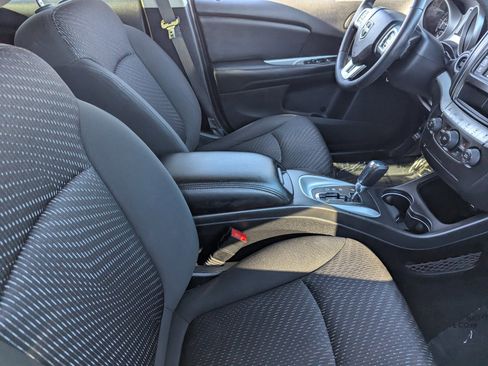 Used 2018 Dodge Journey SXT w/ Connectivity Group image 10
