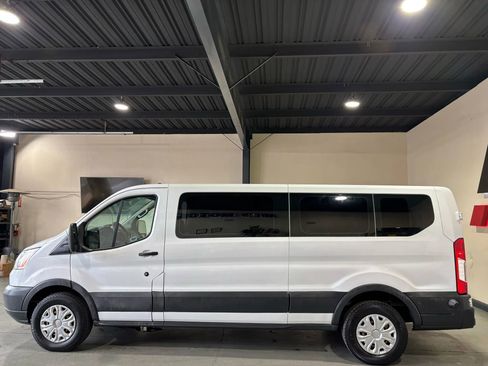 Used 2017 Ford Transit 350 XLT image 5
