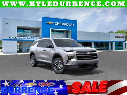 New 2027 Chevrolet Traverse LT w/ LPO, Floor Liner Package FWD image 1