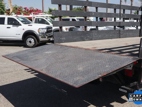 Used 2016 Ford F550 4x4 Crew Cab Super Duty image 11