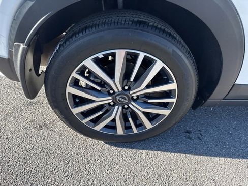 Used 2024 Nissan Kicks SR image 9