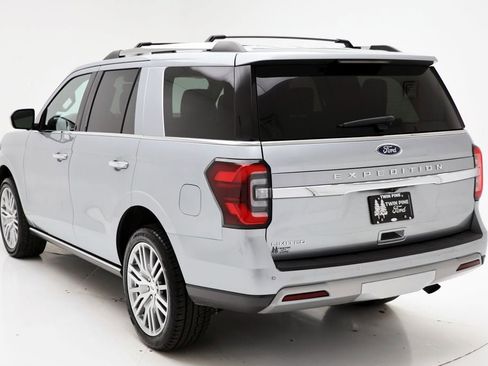 Used 2024 Ford Expedition Limited image 7