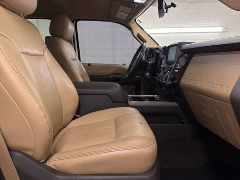 Used 2016 Ford F250 Lariat w/ Lariat Interior Package AWD/4WD image 24