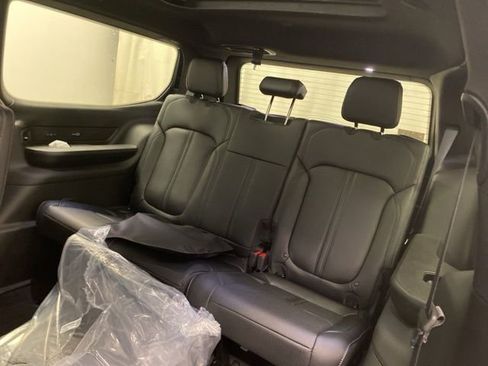 New 2026 Jeep Grand Wagoneer Limited AWD/4WD image 23