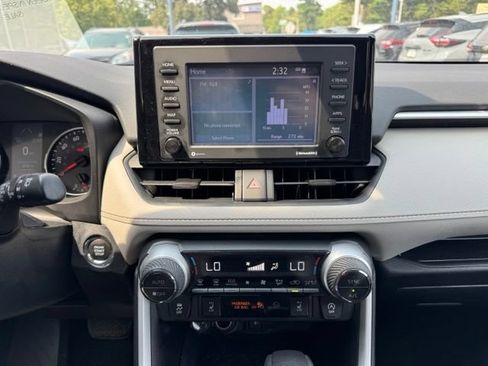 Used 2021 Toyota RAV4 XLE w/ XLE Grade Weather Package AWD/4WD image 19