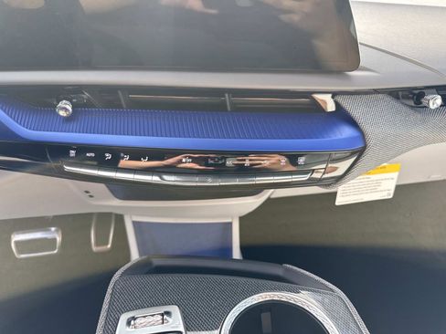 New 2026 Cadillac Optiq Luxury 1 image 28