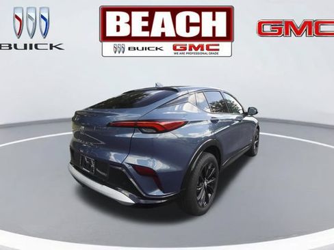 Used 2025 Buick Envista Sport Touring w/ Convenience I Package FWD image 3