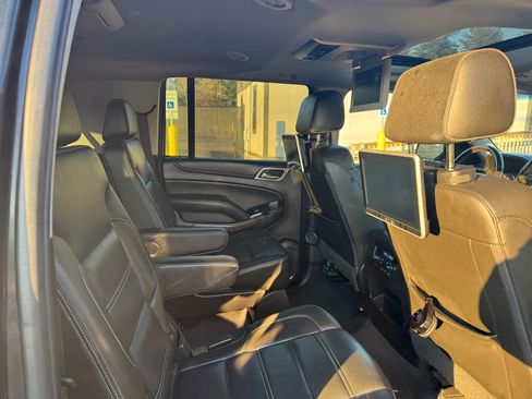 Used 2019 GMC Yukon XL Denali w/ Denali Ultimate Package image 22