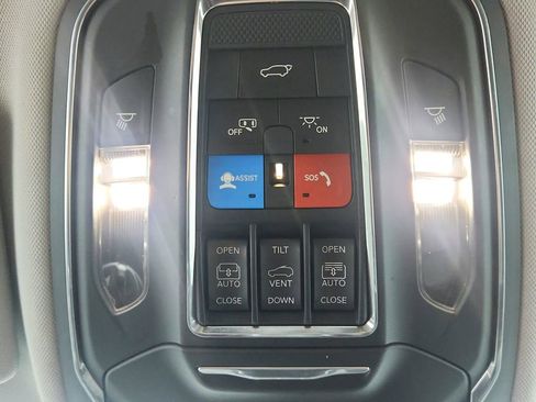 Used 2023 Jeep Grand Cherokee 4WD 4xe w/ Luxury Tech Group II image 43