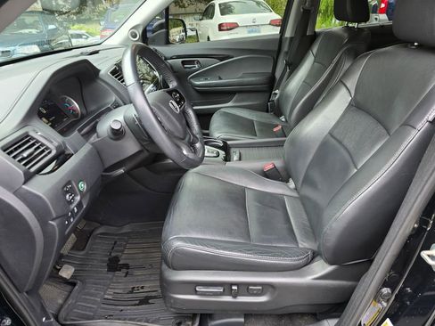 Used 2019 Honda Pilot Touring image 8