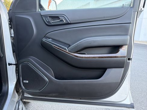 Used 2019 Chevrolet Tahoe LT image 15