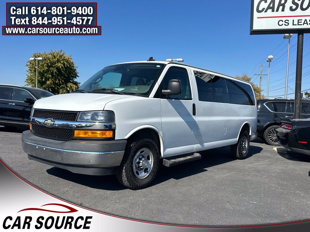Used 2019 Chevrolet Express 3500 LT w/ LT Preferred Equipment Group RWD image 2