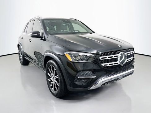 Used 2025 Mercedes-Benz GLE 350 4MATIC image 3