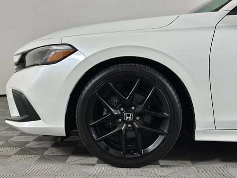 Used 2023 Honda Civic Sport image 8
