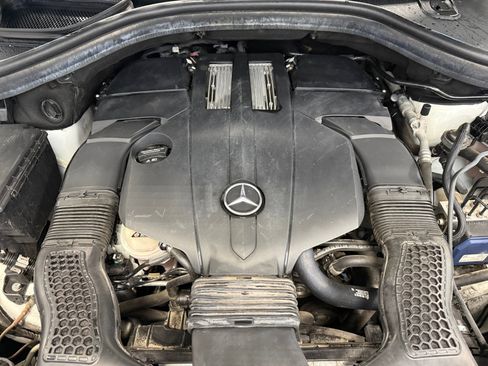 Certified 2015 Mercedes-Benz GL 450 4MATIC image 22