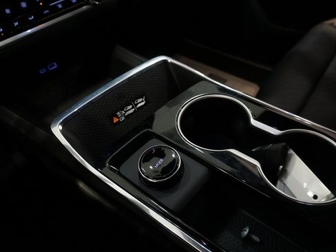 New 2026 Chevrolet Equinox LT w/ Convenience Package II image 16