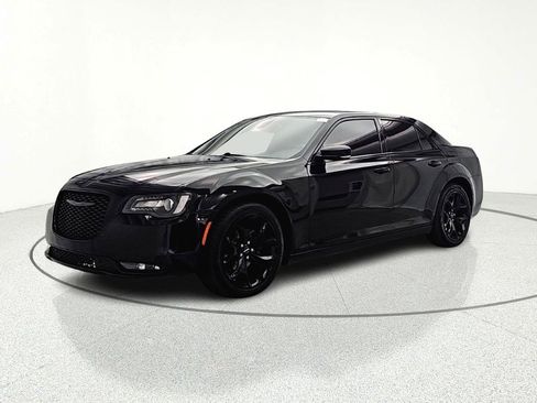Used 2021 Chrysler 300 S image 4