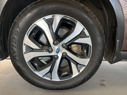 Certified 2021 Subaru Outback Limited image 4