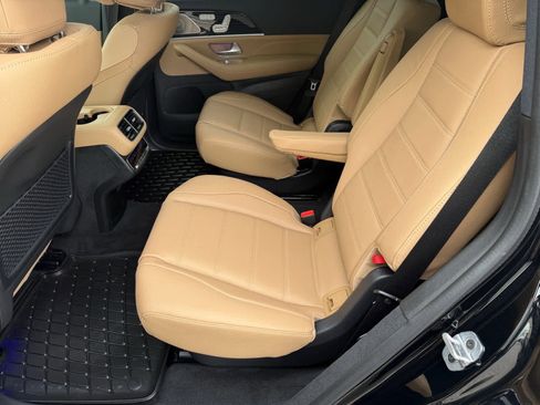 New 2026 Mercedes-Benz GLS 450 4MATIC image 11
