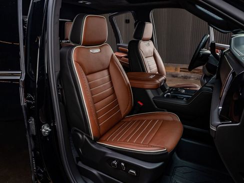 Used 2025 GMC Sierra 2500 Denali Ultimate image 30