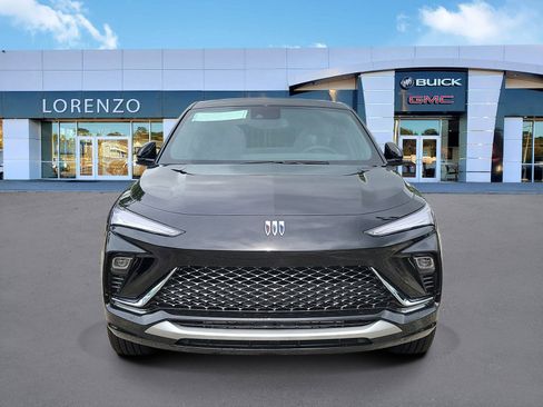 New 2026 Buick Envista Avenir FWD image 2