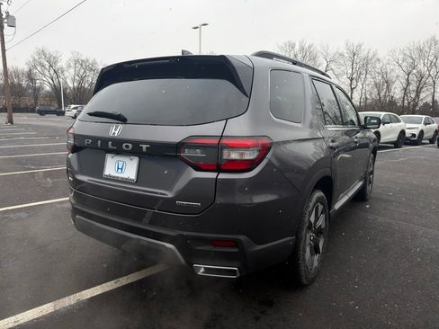 Used 2026 Honda Pilot Touring image 5