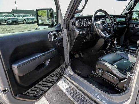 Used 2021 Jeep Wrangler Unlimited Sahara AWD/4WD image 29