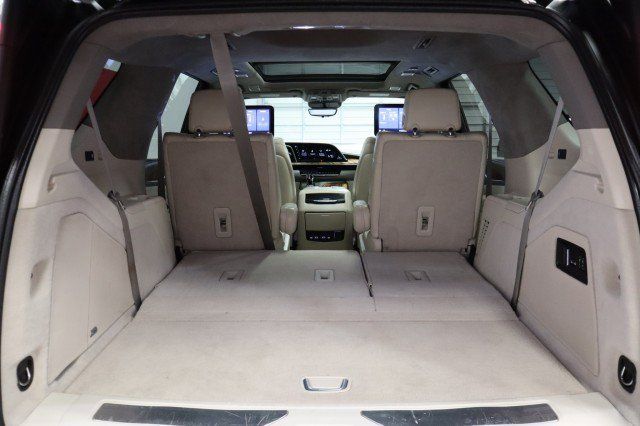 Used 2021 Cadillac Escalade Sport Platinum RWD image 39