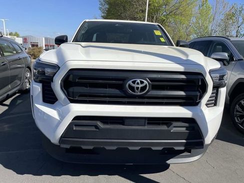 Used 2025 Toyota Tacoma SR AWD/4WD image 6