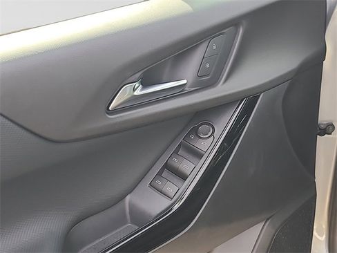 New 2026 Chevrolet Equinox LT image 24